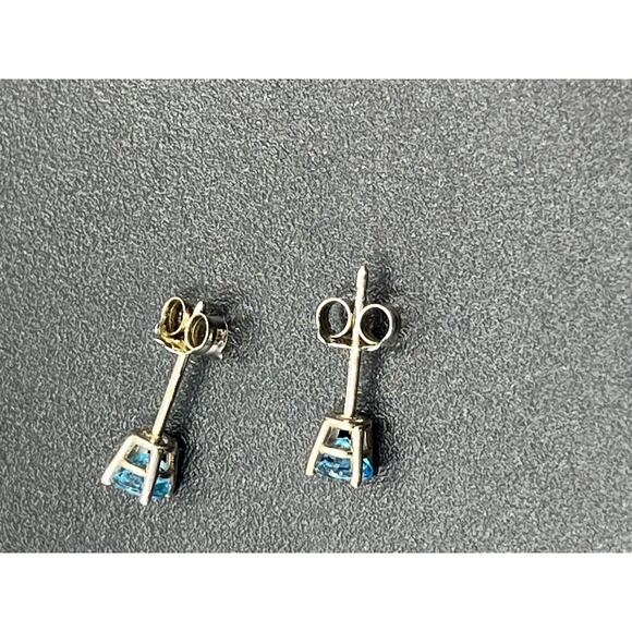 LGL Leer Gem Ltd 14k White Gold Blue Topaz Checkerboard Cut Stud Earrings .60 g - Picture 7 of 12